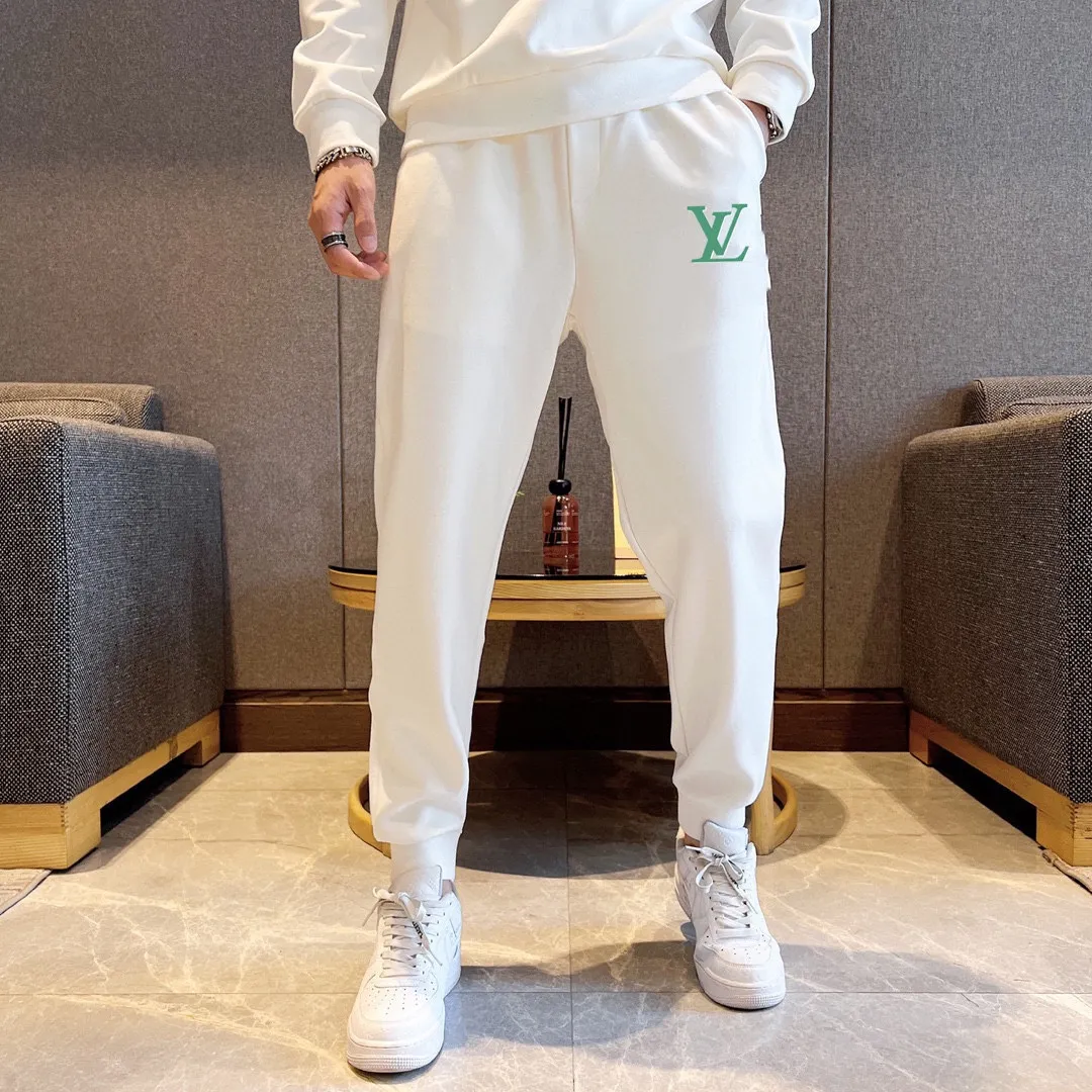 🅿️380 [LV Louis Vuitton] (Fat Man Gospel) hot-selling suit is coming. Focus on the original version of the official website. 2025 new hot-selling sweatshirt suit. The original order is hard to buy🇭🇰. It is the meticulous work of top designers for a fitting and perfect upper body effect. All-natural high-quality Roman cotton 100%, close-fitting comfort, noble and elegant! Original hardware embodies elegance and nobility! Counter size: M-5XL (maximum wear up to 220 pounds)